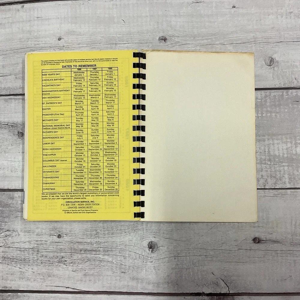 Favorite Recipes Cookbook Oak Grove Christian Church‎ Dover Oklahoma 1985